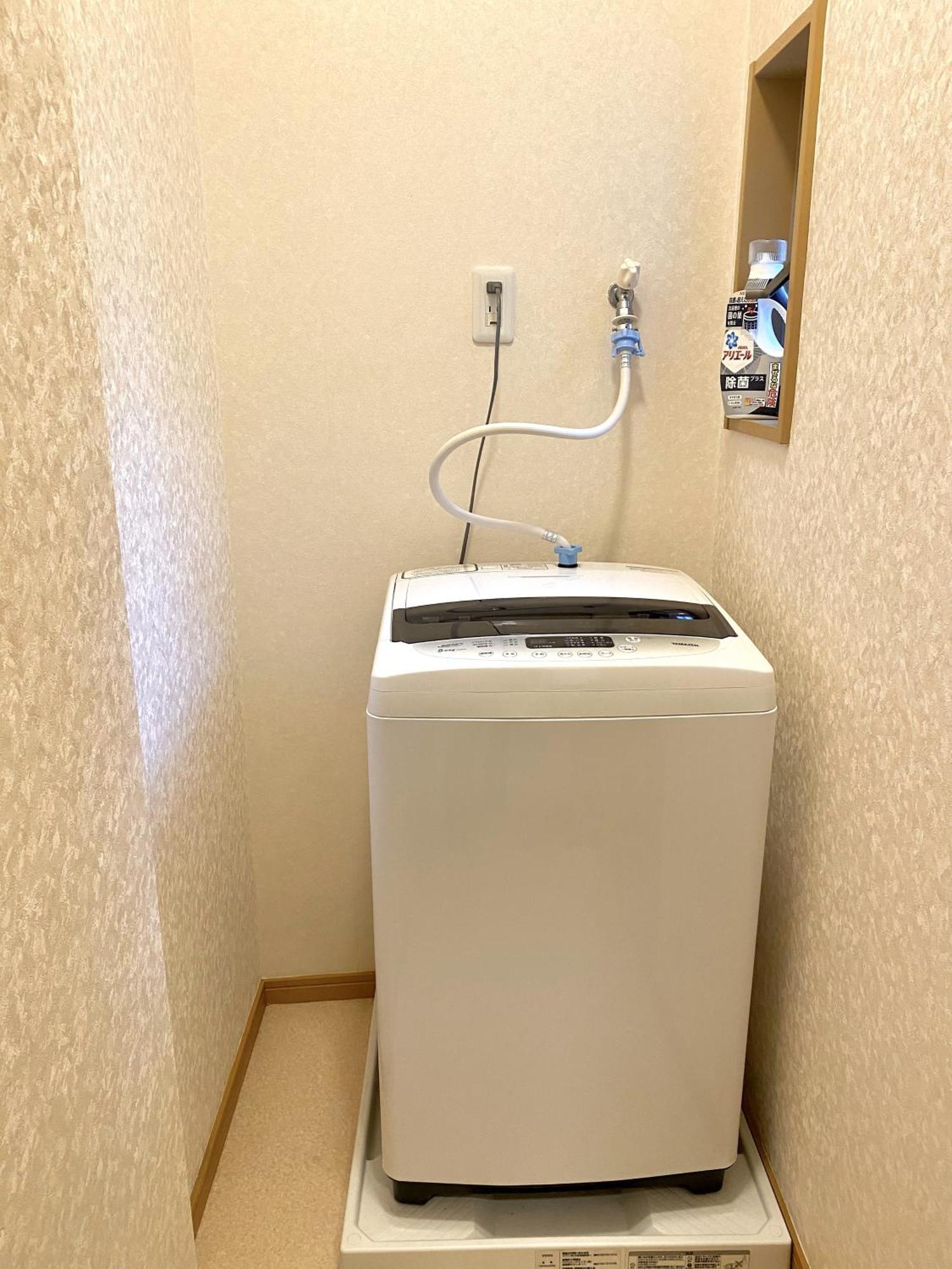 Апартаменты 四ツ木駅徒歩2分リノベーション済み家具家電無料wifi完備スカイツリー電車5分 Токио Экстерьер фото